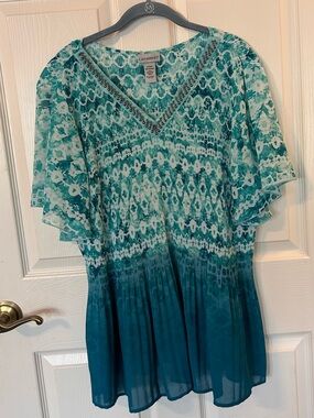 Catherines Teal & White Beaded V-Neck Printed Top